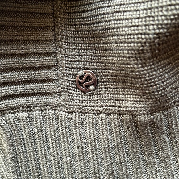 Lululemon It All Lines Up Poncho - Picture 3 of 6